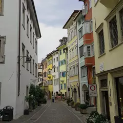 Vendesi bar a Bolzano